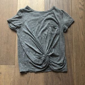 Grey shirt with pocket and knot